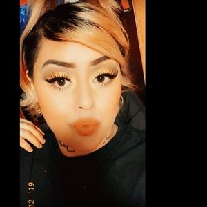 Meet your Posher, Alejandra